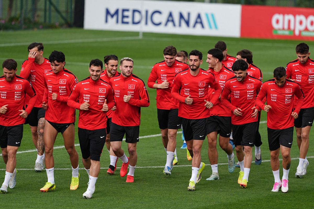 Ve yılın bombası patlıyor! Galatasaray milli yıldızla anlaşmak üzere