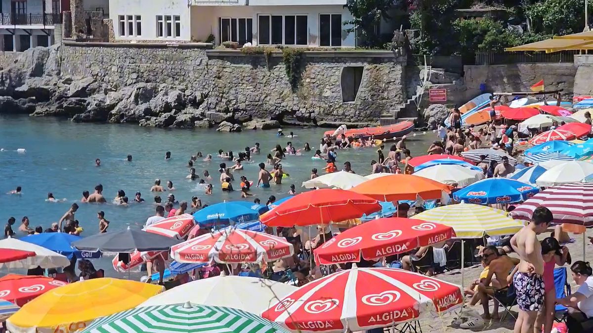 Zonguldak'ta cankurtaranlar 127 kişiyi boğulmaktan kurtardı