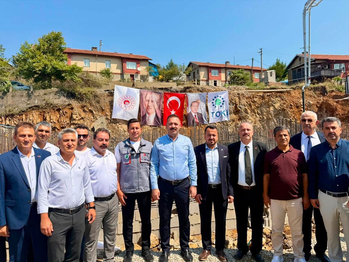 Kilimli'de 367 Konutluk TOKİ Projesinin Temeli Atıldı