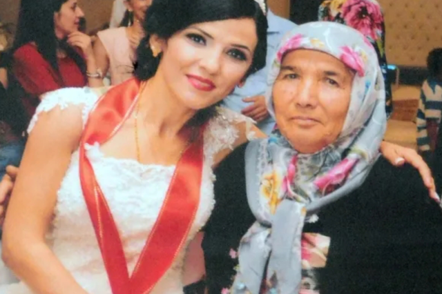 The grieving sister's cry is heart-wrenching