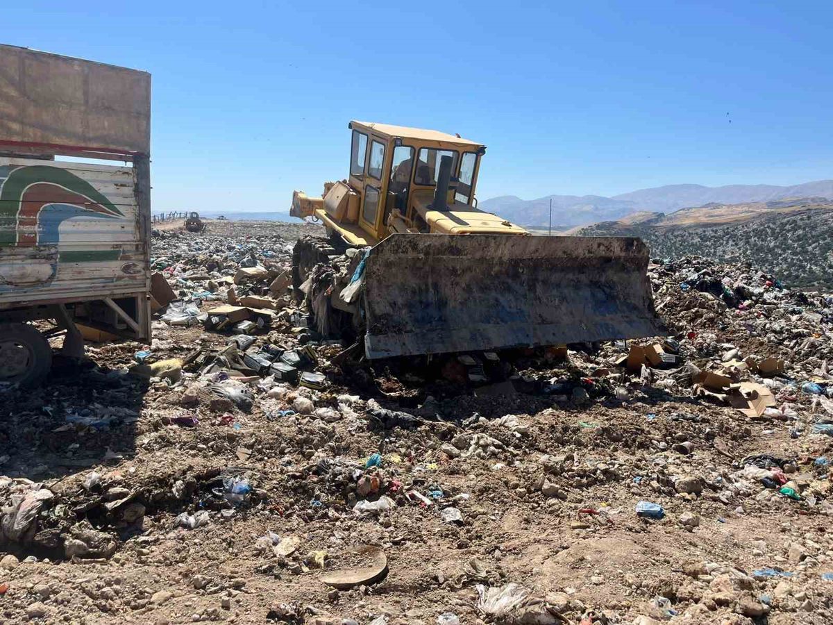 Adıyaman'da 7 Ton Kaçak Nargile Tütünü İmha Edildi