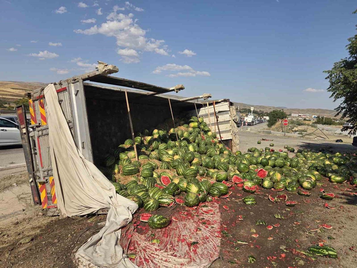Ankara-Kırıkkale yolunda iki tır kazası: Can kaybı yok