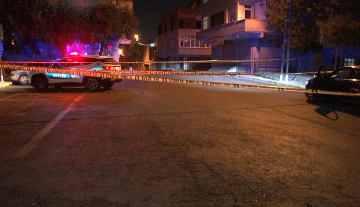 Avcılar'da Parkta Silahlı Saldırı: Bir Genç Yaralandı