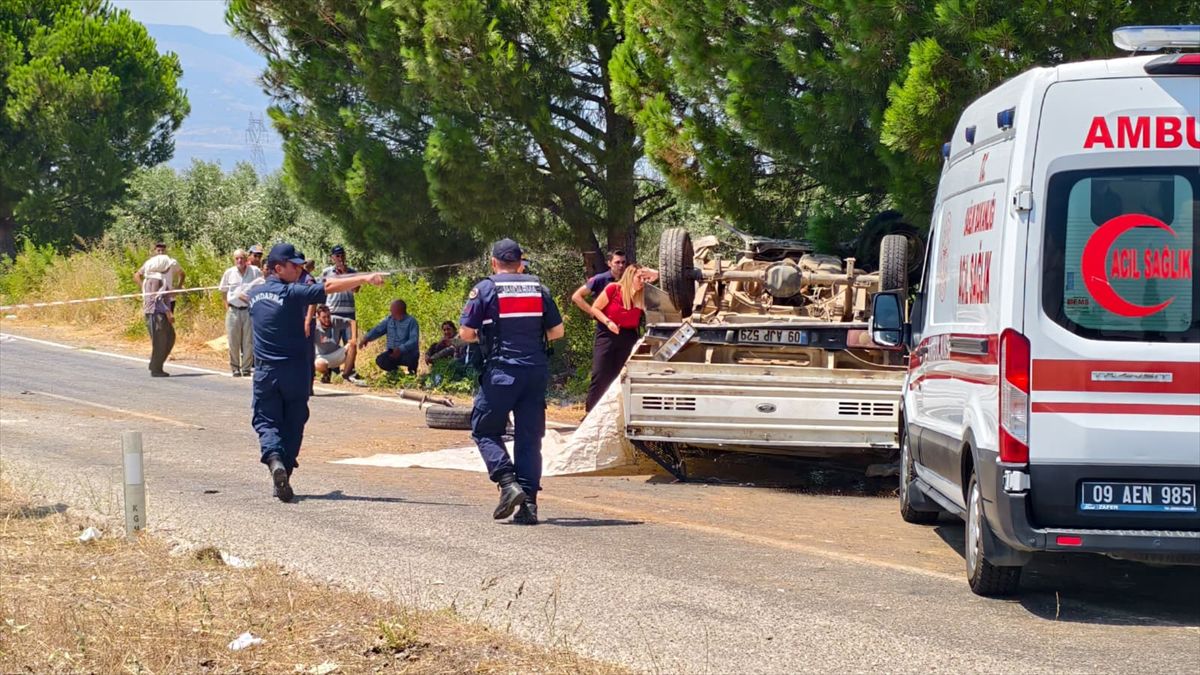 Karacasu'da Kamyonet Devrildi: 2 Ölü, 1 Yaralı