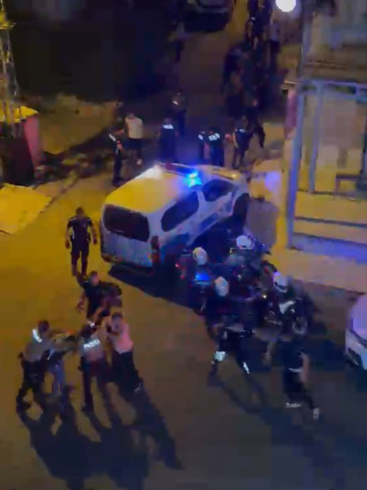 Mersin'de Balkonda Kavgayı İzleyen Kişi Vurularak Öldü: 5 Gözaltı
