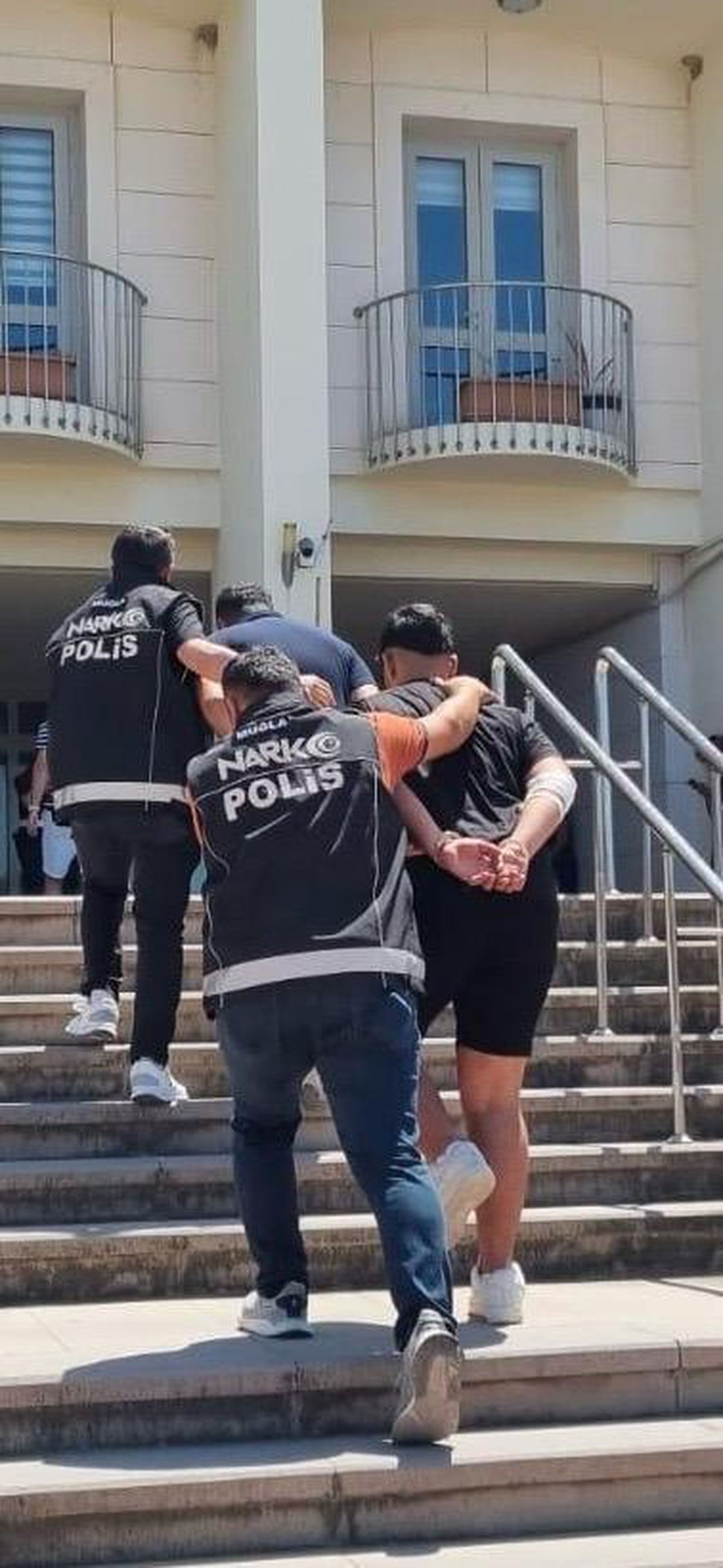 Bodrum’da drone destekli uyuşturucu operasyonunda 2 tutuklama