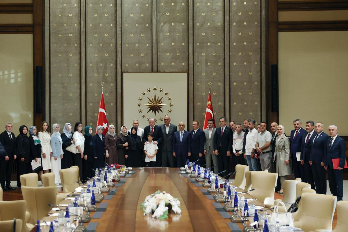 Erdoğan'dan Kahramanmaraş'ta ölen öğrencilerin ailelerine taziye kabulü