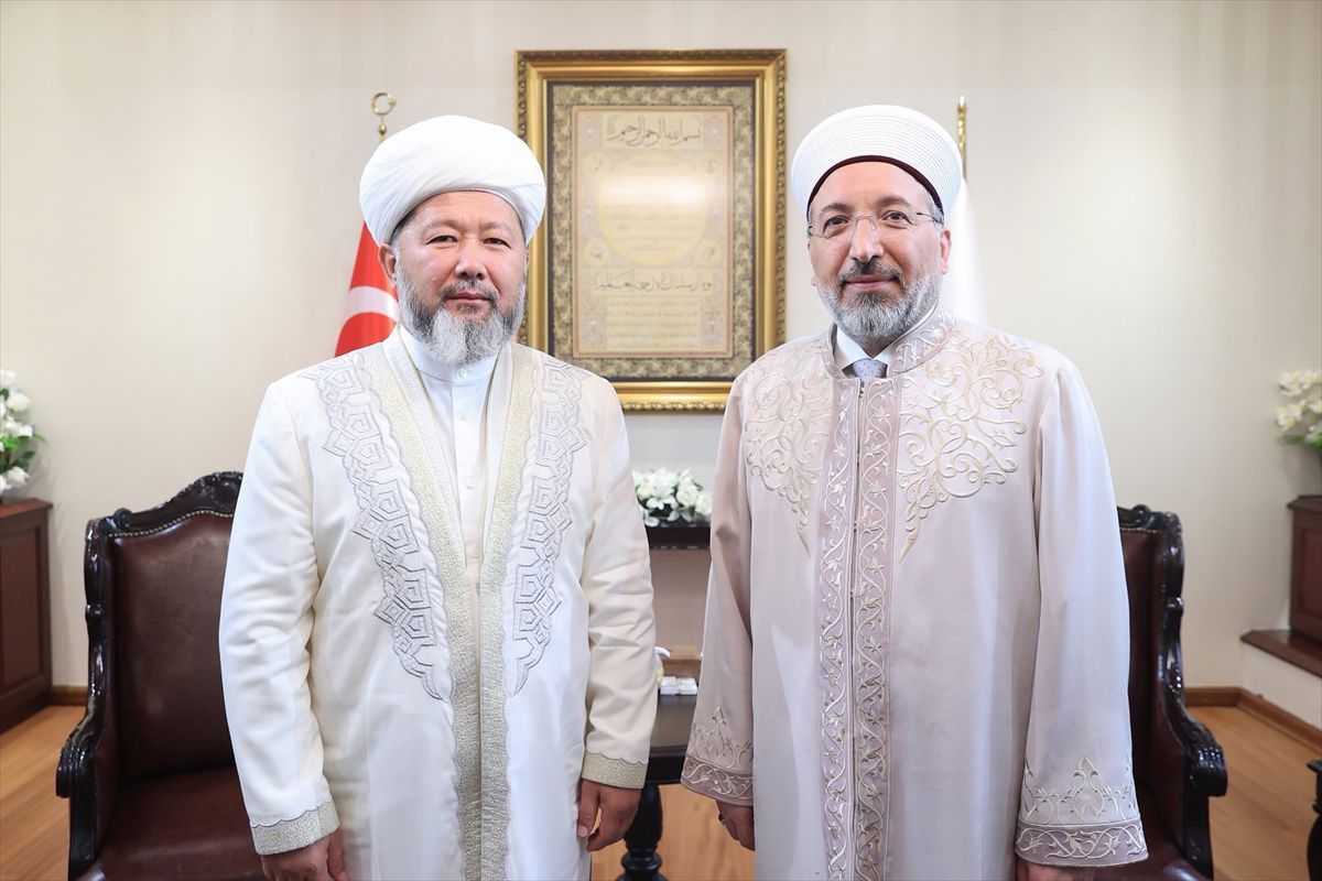 Diyanet Başkanı Kazakistan Müftüsünü Kabul Etti