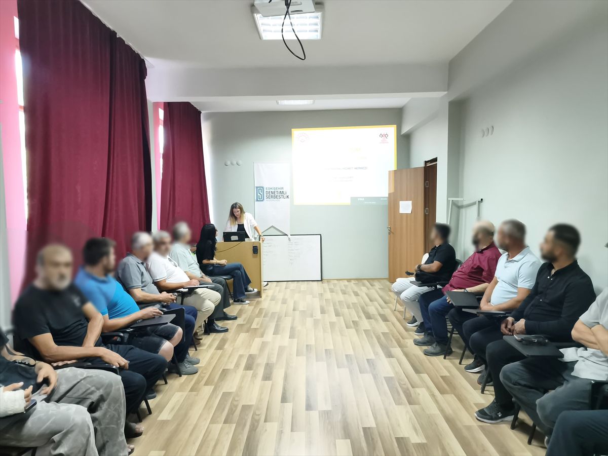 Eskişehir'de Yükümlülere Aile İçi İletişim Semineri