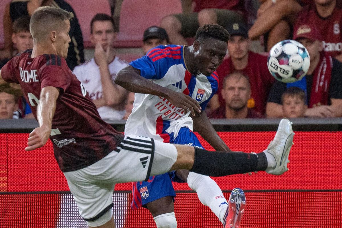 Fenerbahçe'yi yakından ilgilendiren Sparta Prag-Lyon maçında sürpriz sonuç