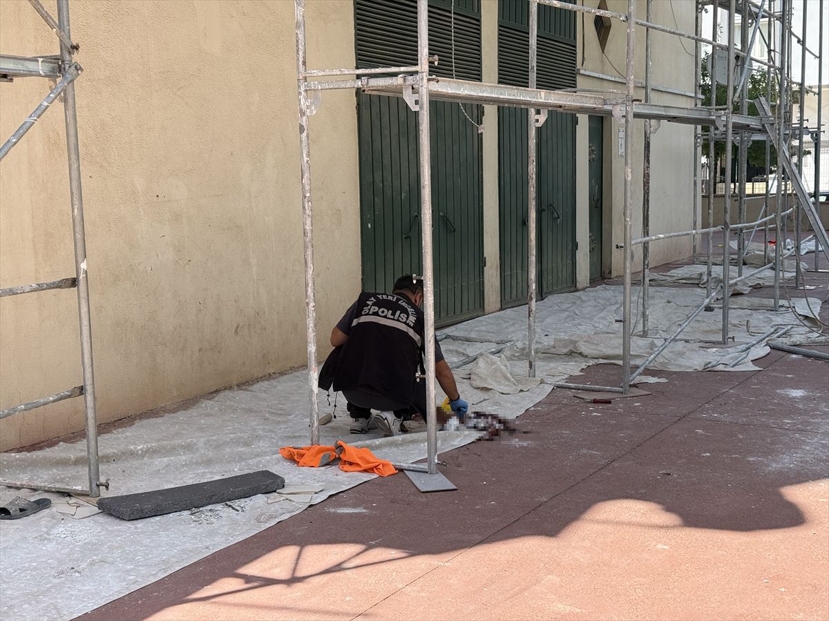 Gaziantep'te İskeleden Düşen İşçi Hayatını Kaybetti