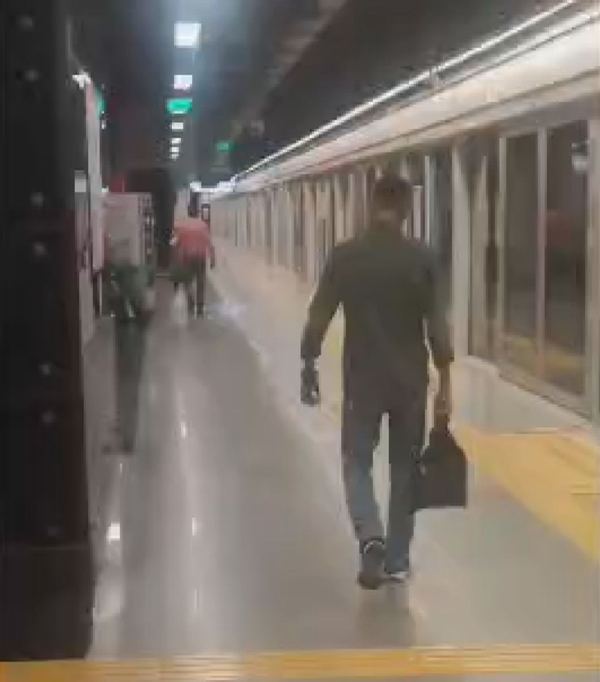 Metroda Sigara Tartışması Kamerada