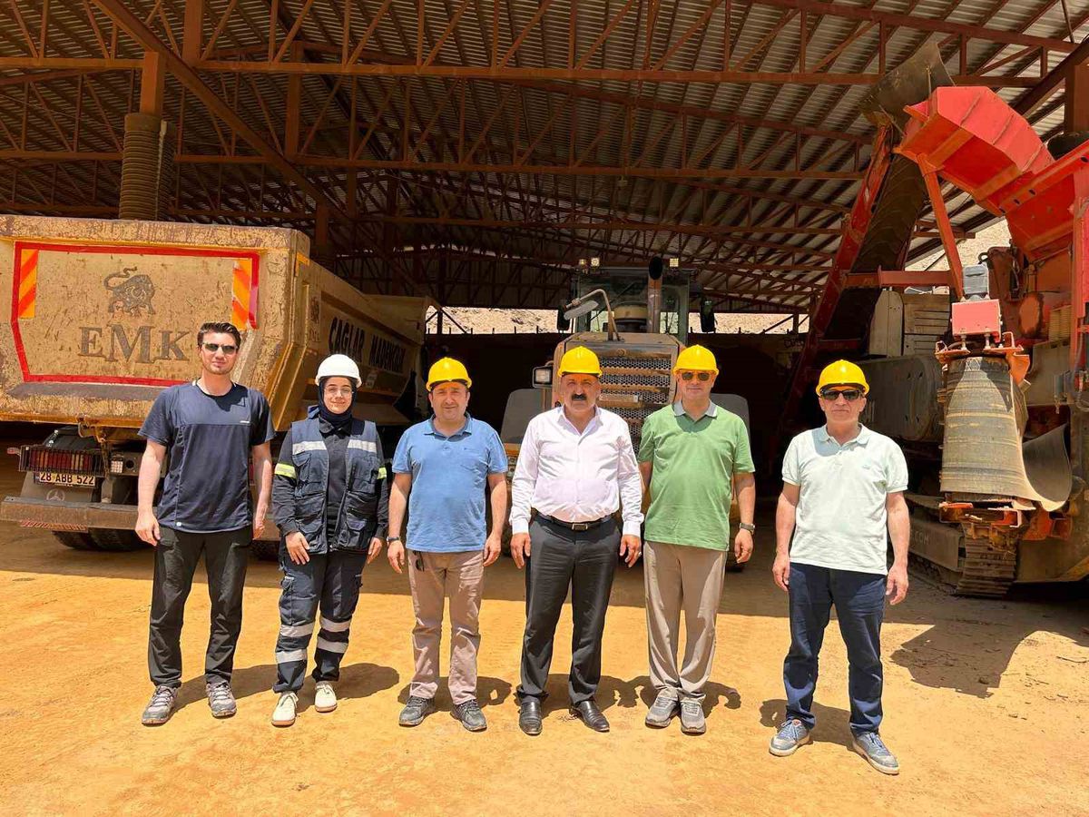 Hakkari'de Maden Potansiyeli İçin Saha Ziyaretleri Sürüyor