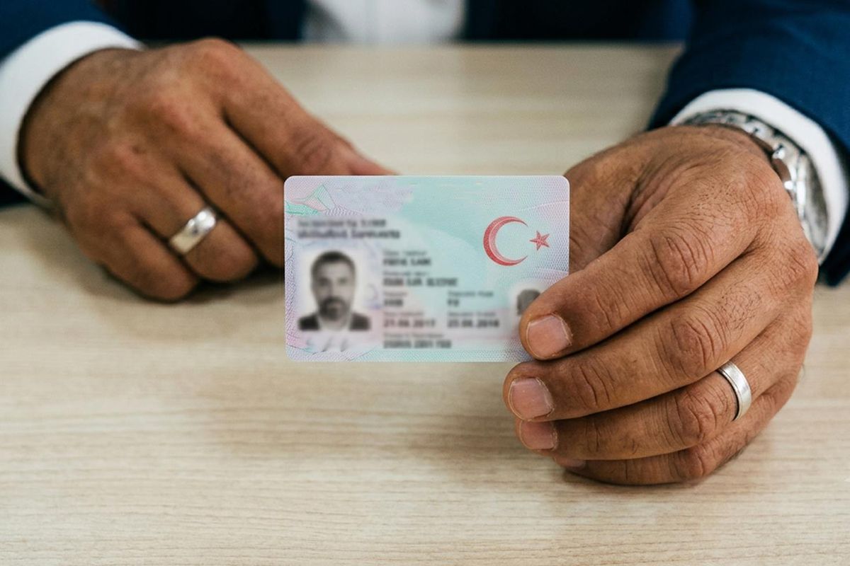 16 ilde sahte gayrimenkul raporu operasyonu: 72 şüpheli yakalandı, 6 bin 134 kişinin vatandaşlığı iptal edildi