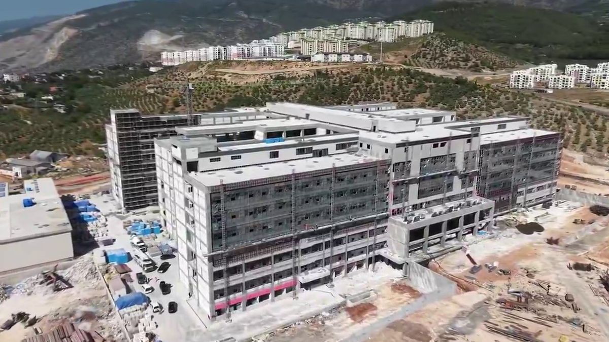 Hatay Valisi Masatlı, 600 Yataklı Devlet Hastanesi'nde İncelemelerde Bulundu