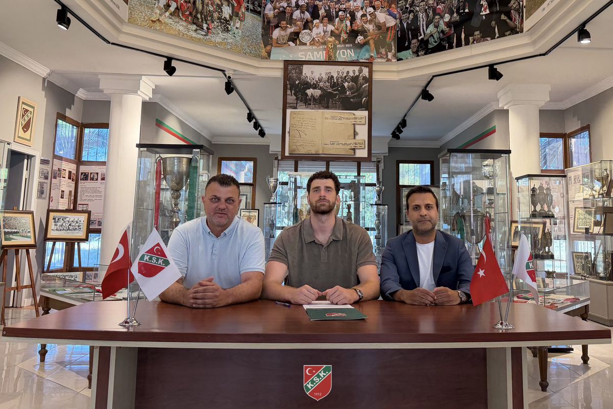 Karşıyaka, Hakan Sayılı'yı yeniden kadrosuna kattı