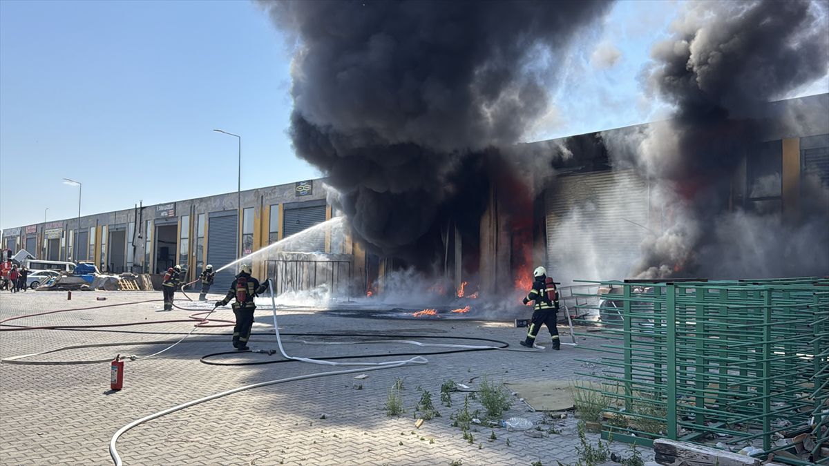 Kayseri'de sünger atölyesinde yangın