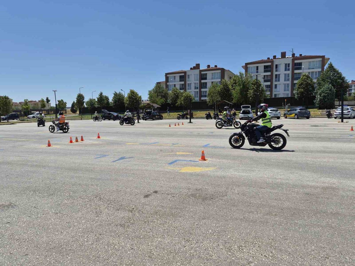 Motosiklet Rezerv Alanı Uygulamasına Sektörden Destek