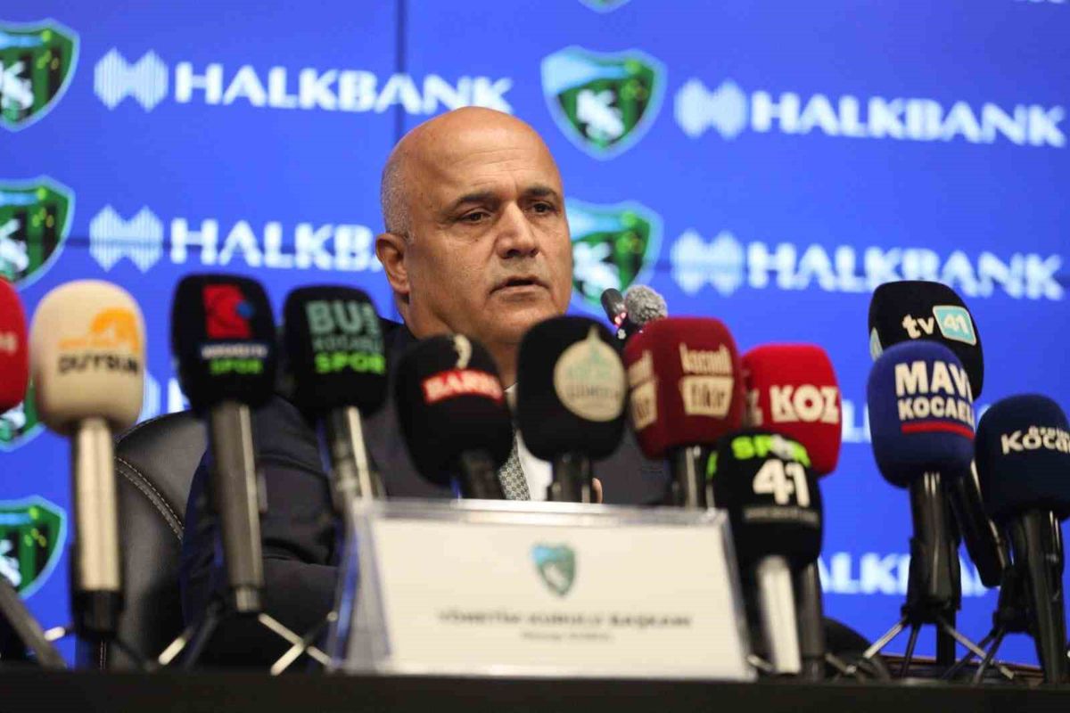 Kocaelispor Başkanı: Keita Bir Kıza Aşık Olduğu İçin Takımdan Ayrıldı
