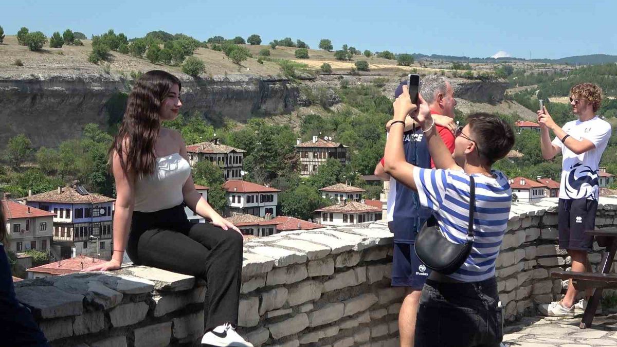 Safranbolu'da Yerli Turist Arttı, Yabancı Azaldı