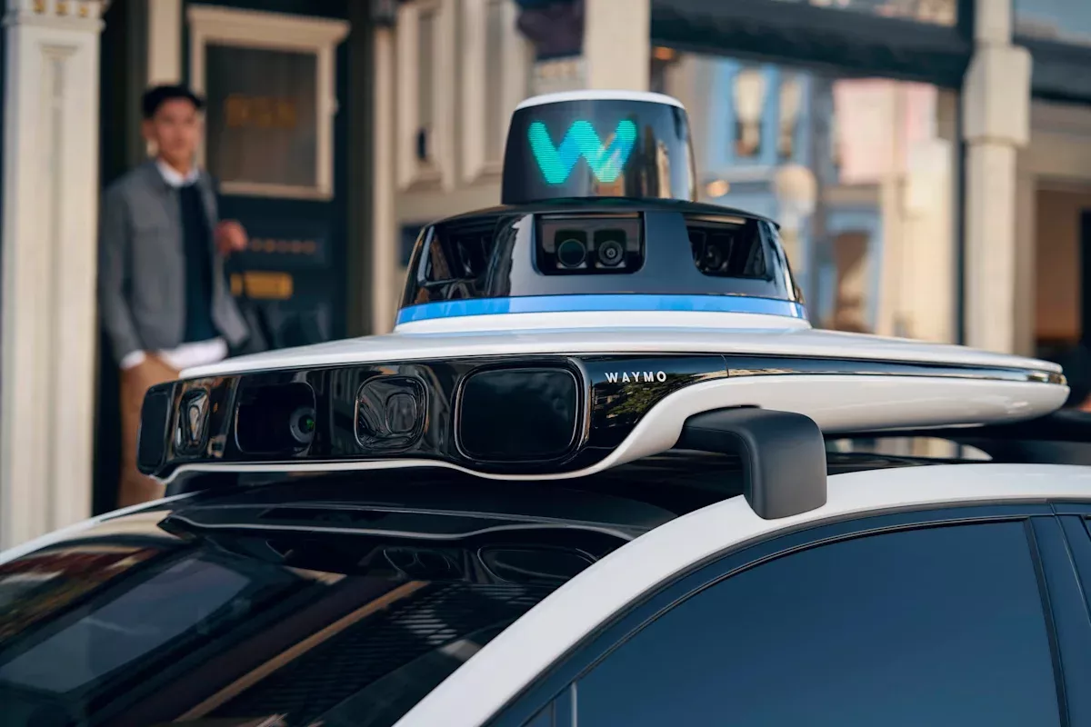 Waymo, Dallas'ta Robotaksi Hizmetini Herkese Açtı