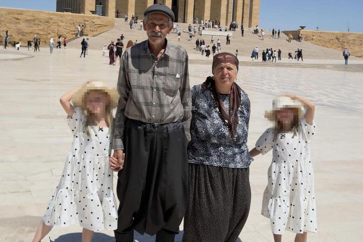 Anıtkabir ziyaretleriyle gündem oldular! Meğer komşuları tarafından dolandırılmışlar