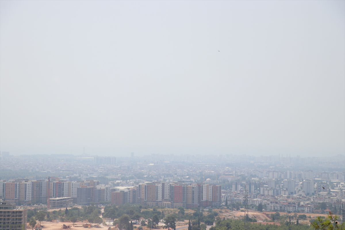 Antalya'da Nem ve Sıcak Bunaltıyor