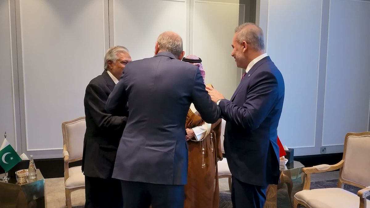 Bakan Fidan, Amman'da Türkiye-Mısır-Pakistan-Suudi Arabistan Dışişleri Bakanları Toplantısı'na Katıldı