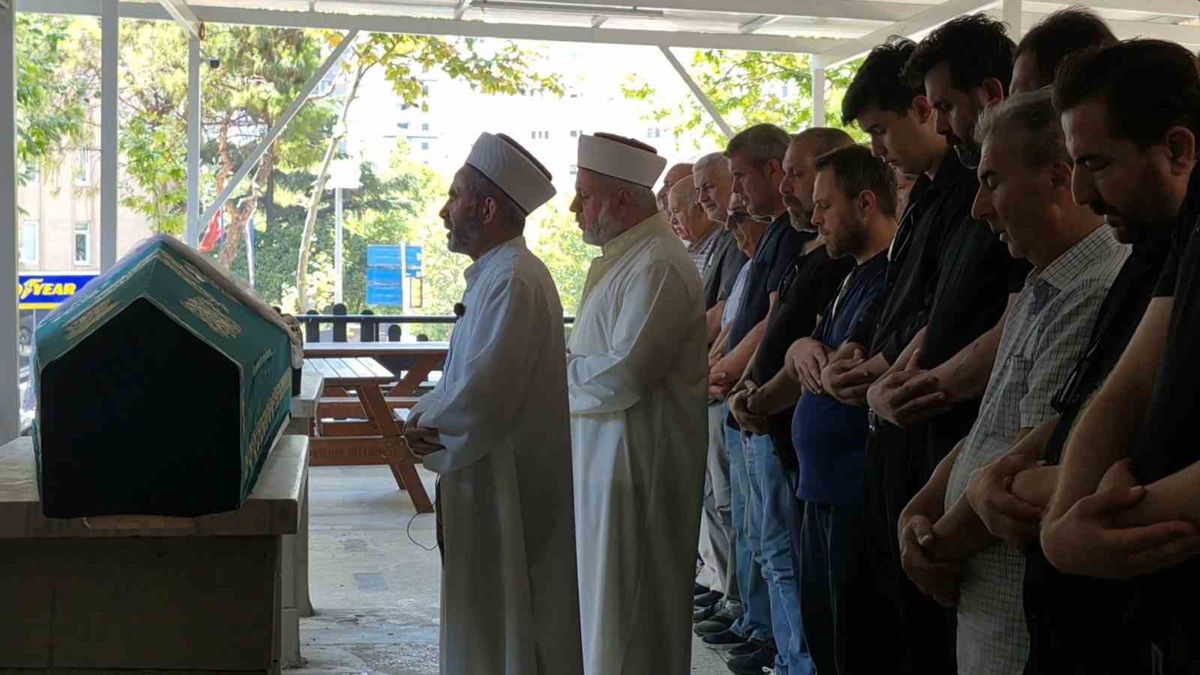 Bostancı'da 18 Yaşındaki Öğrenci 5. Kattan Düşerek Hayatını Kaybetti