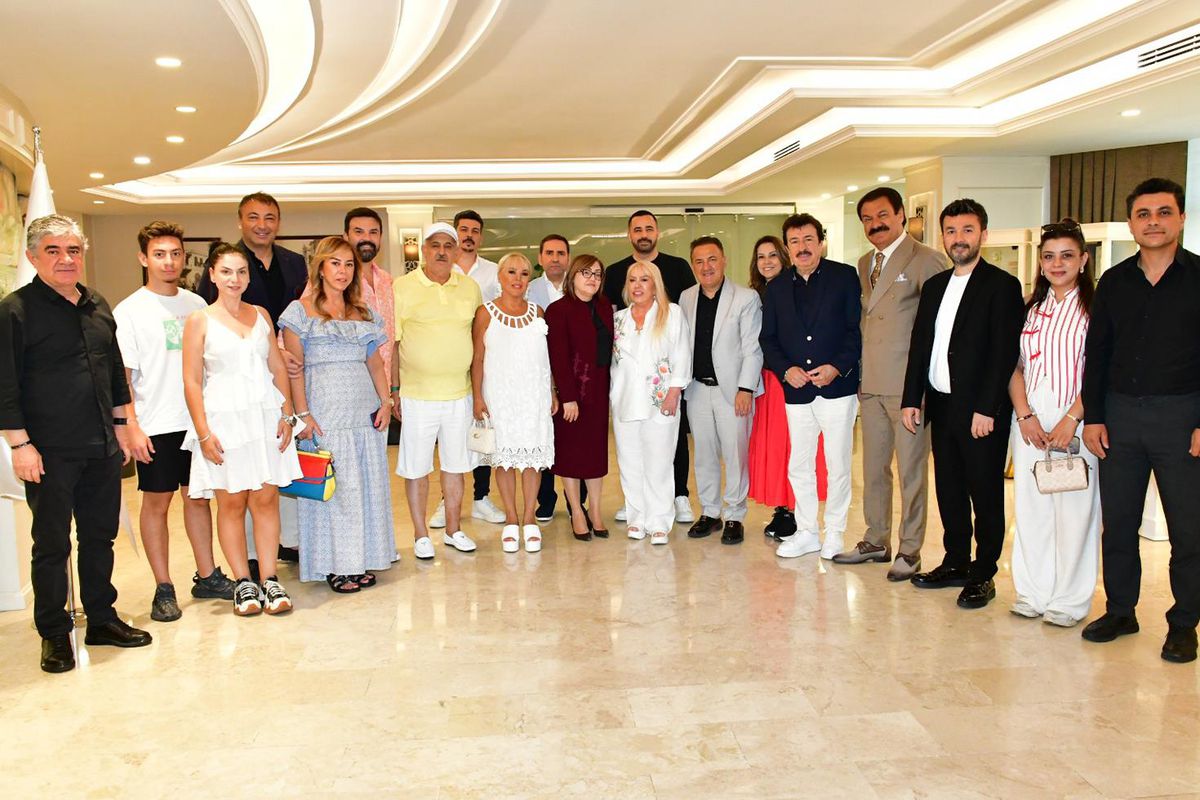 BY Mustafa Organizasyon'dan Gaziantep Büyükşehir Belediye Başkanı Fatma Şahin'e anlamlı ziyaret