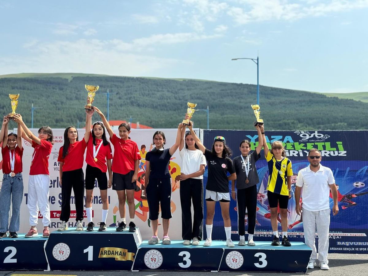 Rize'den Ardahan'a 5 Kupa 11 Madalya