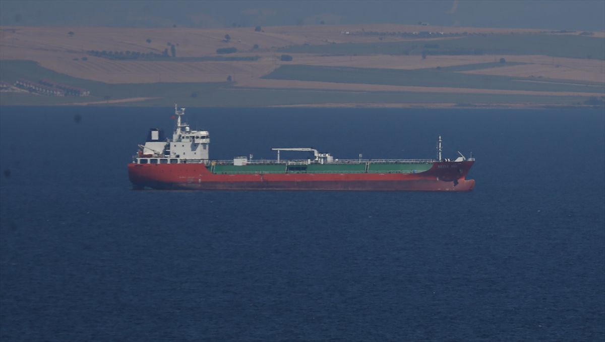 Çanakkale'de tankerde baca yangını