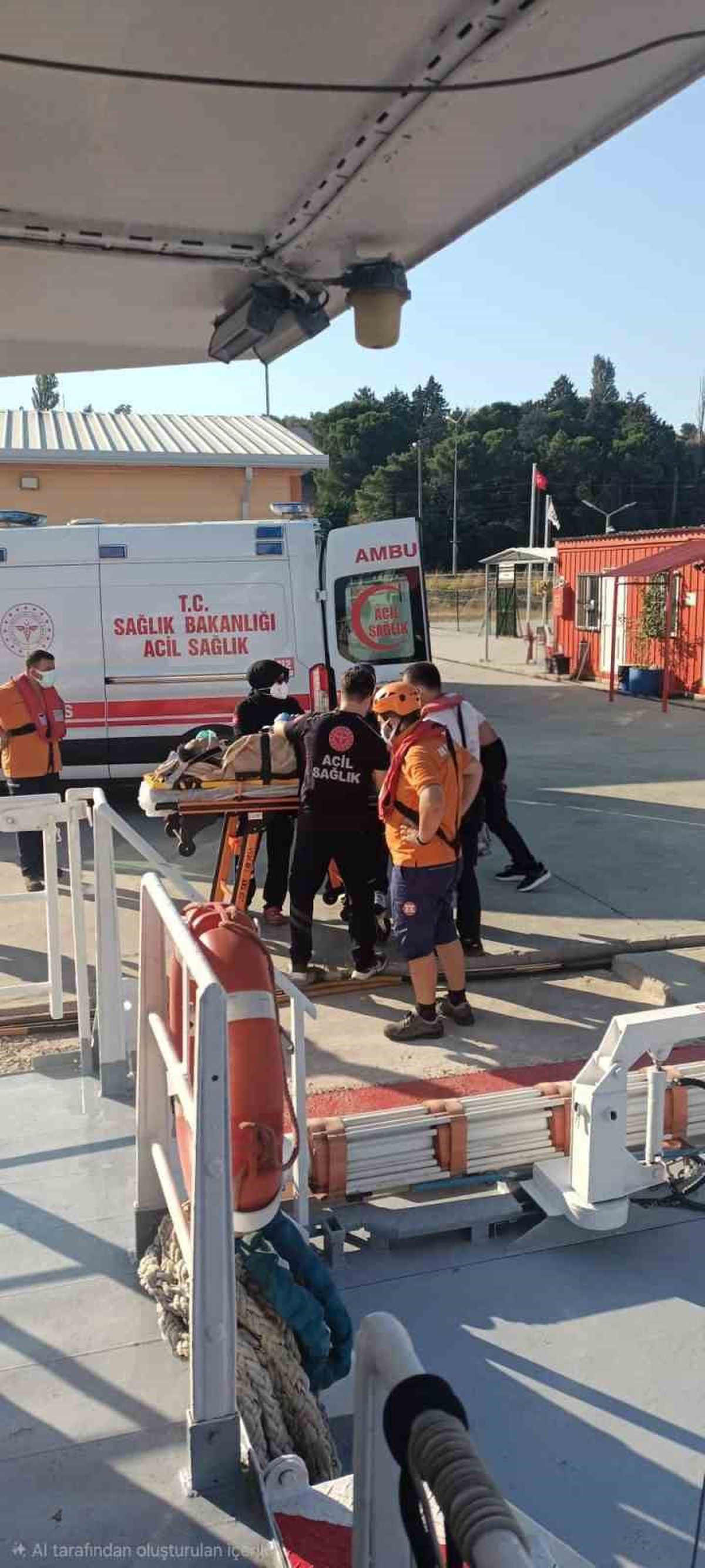 Çanakkale Boğazı'nda Kalp Krizi Geçiren Gemi Personeli Kurtarıldı
