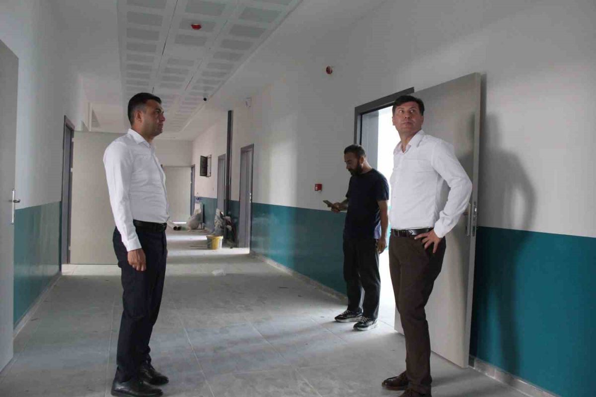 Cizre'de 24 Derslikli Yeni Okul Eylül'de Kapılarını Açıyor