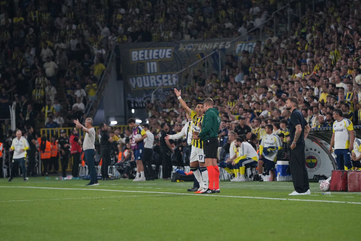 Fenerbahçe, Sturm Graz'ı 2-0 Mağlup Etti