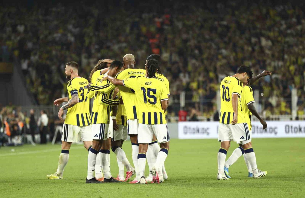 Fenerbahçe'den Sturm Graz'a 2-0'lık avantajlı galibiyet