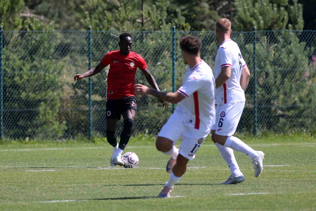 Gençlerbirliği ve Çorum FK Golsüz Berabere Kaldı