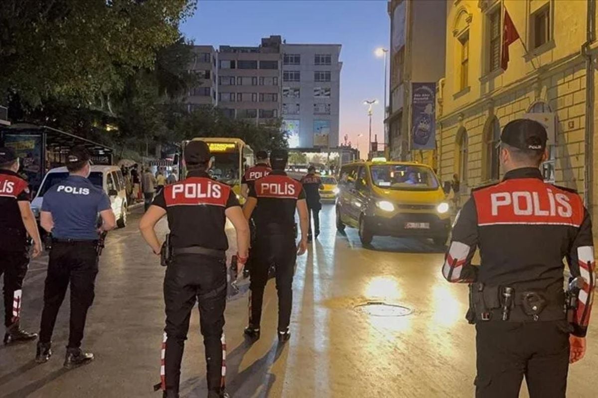 İstanbul'da dev güvenlik operasyonu: Yüzlerce gözaltı