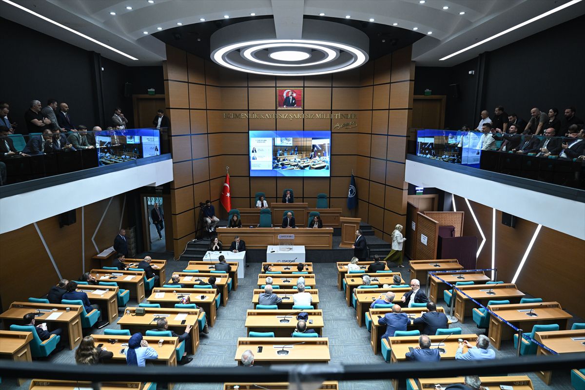 Üsküdar'da başkan vekili CHP'li Çetinkaya oldu