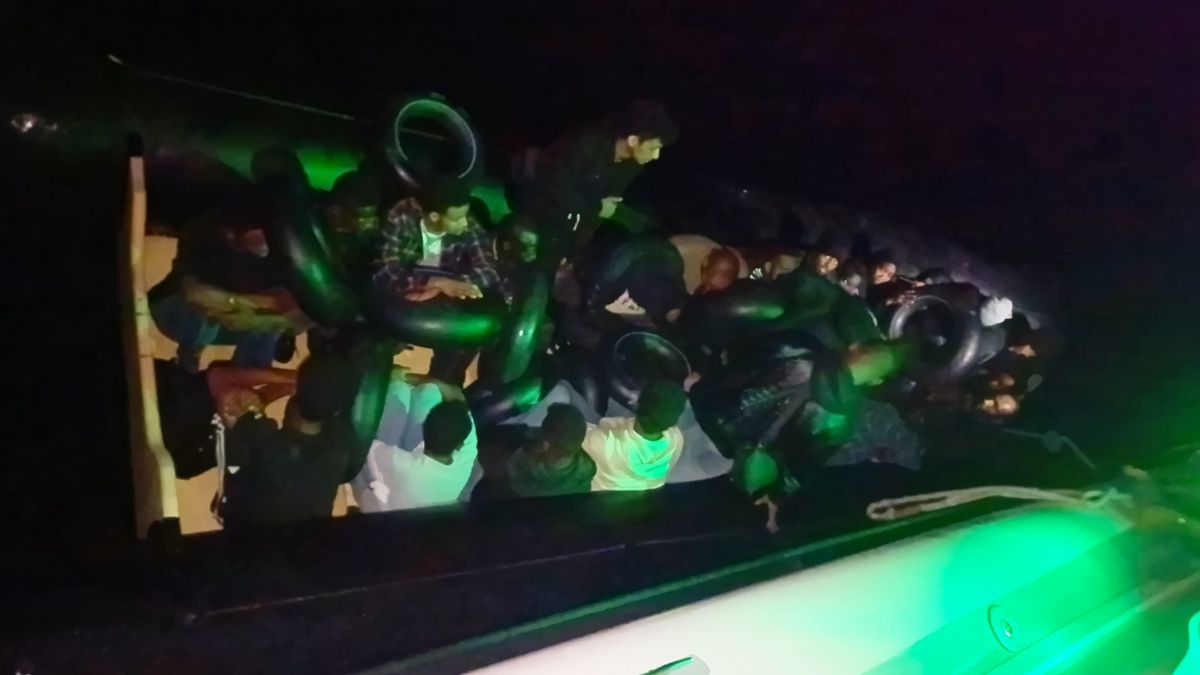 İzmir'de Göçmen ve Balıkçı Kurtarma Operasyonu