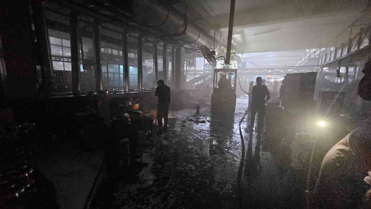 Kahramanmaraş'ta Mutfak Fabrikasında Yangın