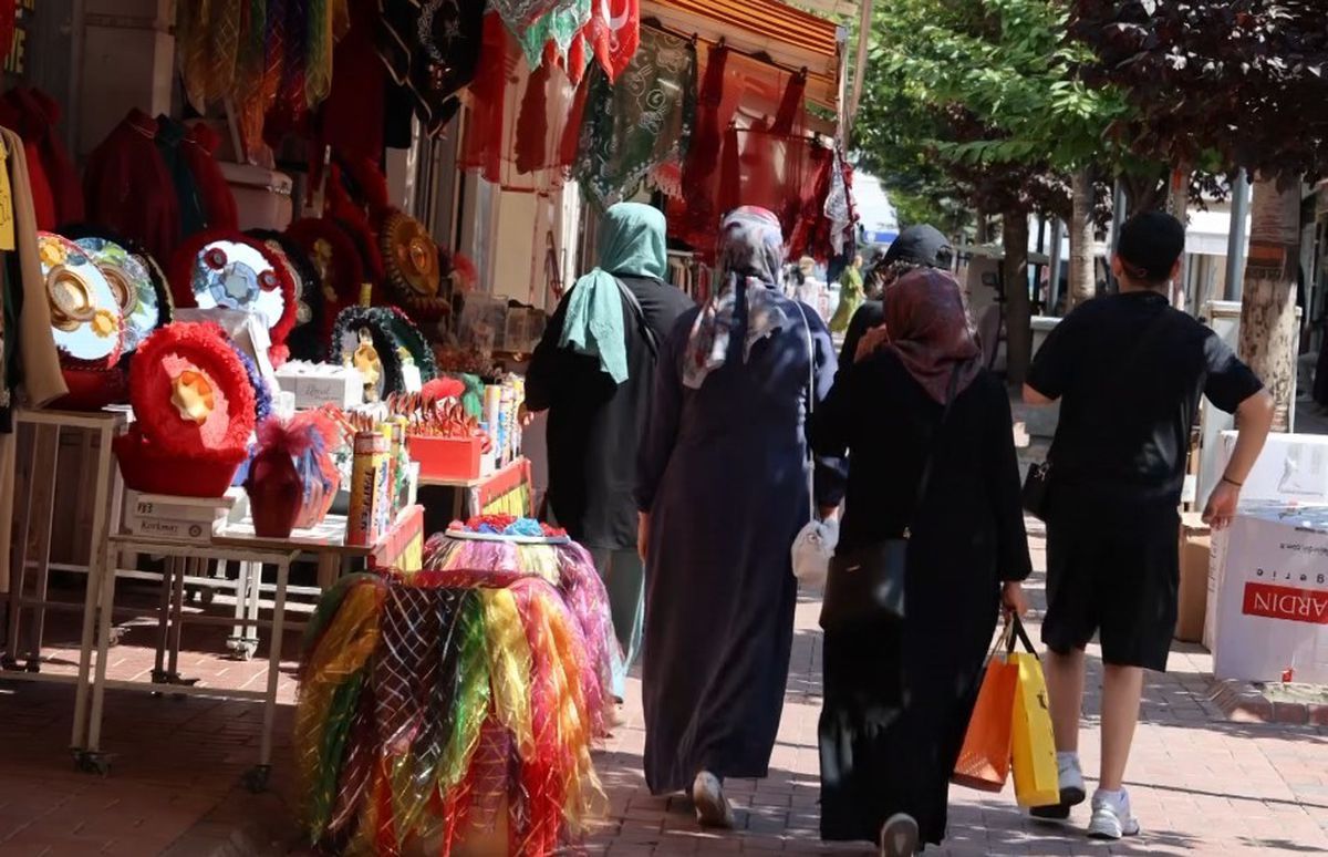 Gurbetçiler Kırşehir Esnafına Can Suyu Oldu
