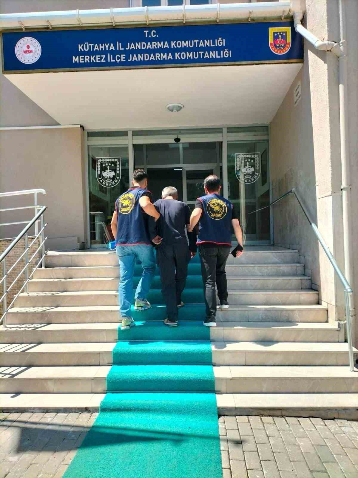 Kütahya'da Temmuz ayında 63 aranan şahıs yakalandı, 38'i tutuklandı