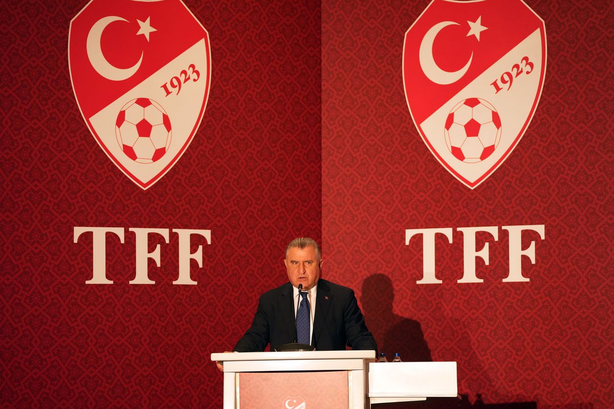 TFF Üst Klasman Yaz Semineri 3. Etabı Riva'da Başladı