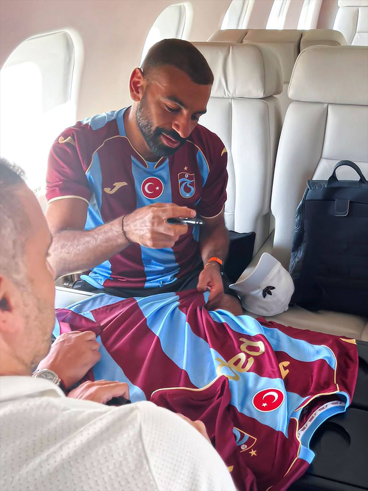 Salah'tan Trabzonspor'a 'Bize Her Yer Trabzon' Mesajı