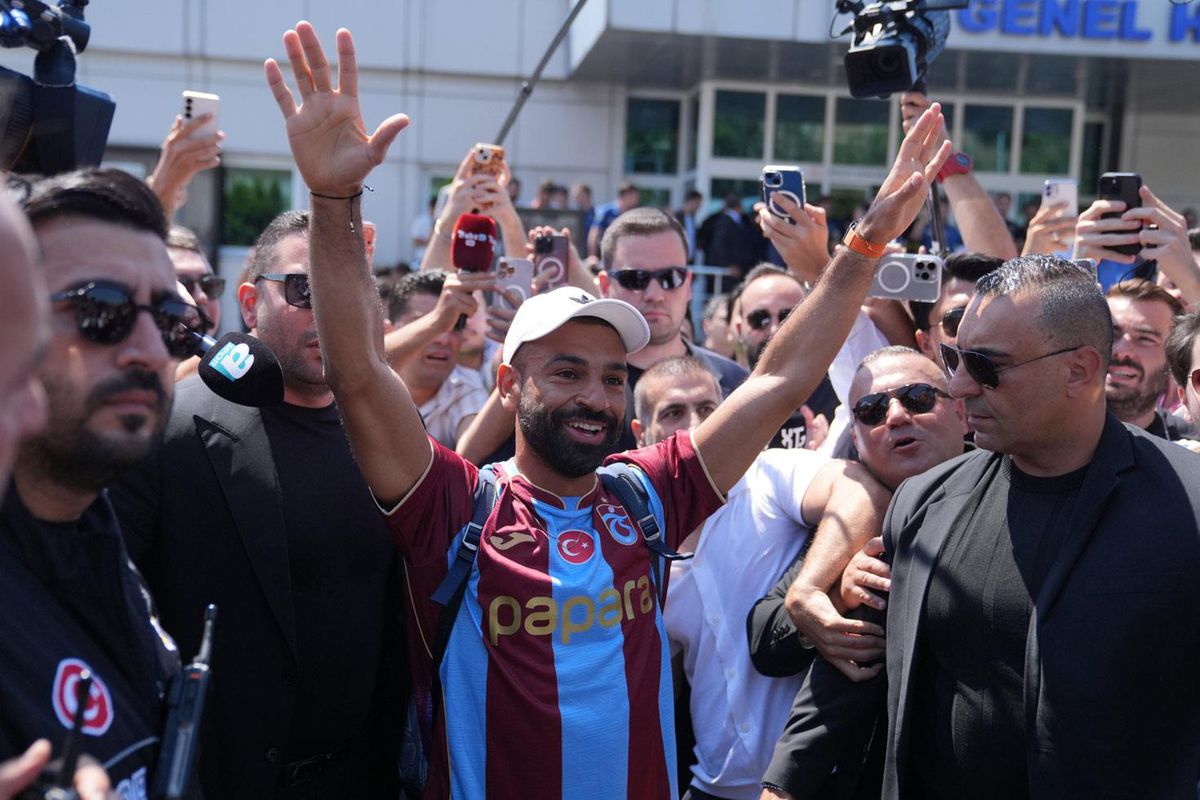 Salah İstanbul'da! İlk sözleri bütün şehri ayağa kaldıracak