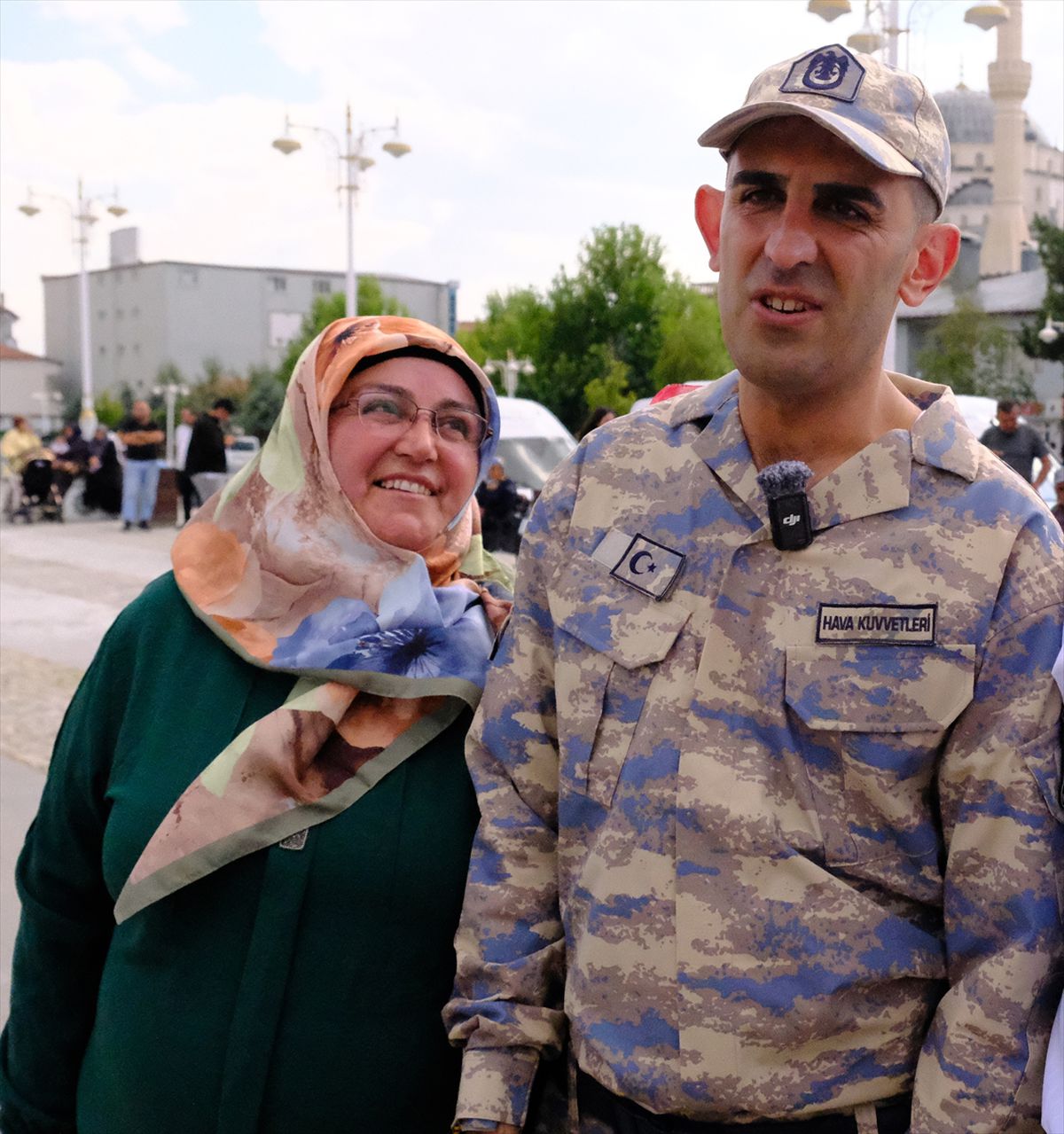 Şarkışla'da engelli Yusuf için temsili asker eğlencesi