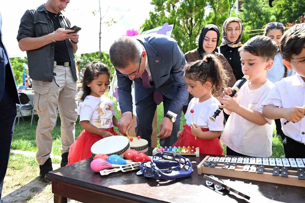 Erzurum Valisi Baruş, Oltu ADEM Dönem Sonu Sergisi'nin Açılışına Katıldı
