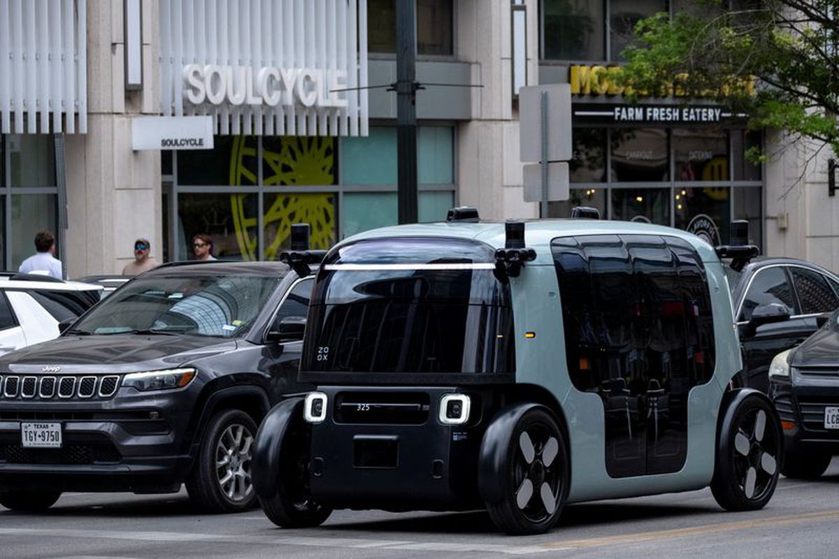 Zoox, Las Vegas'ta Ücretli Robotaksi Hizmetine Başlıyor
