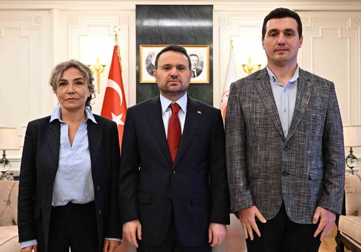 Adalet Bakanı Gürlek, Şehit Özel Harekat Başkanı Oktay’ın Ailesiyle Görüştü